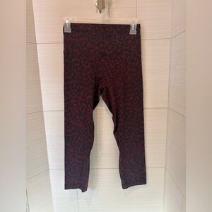 Vguc size 6 Lululemon align cropped leggings, wine leopard print